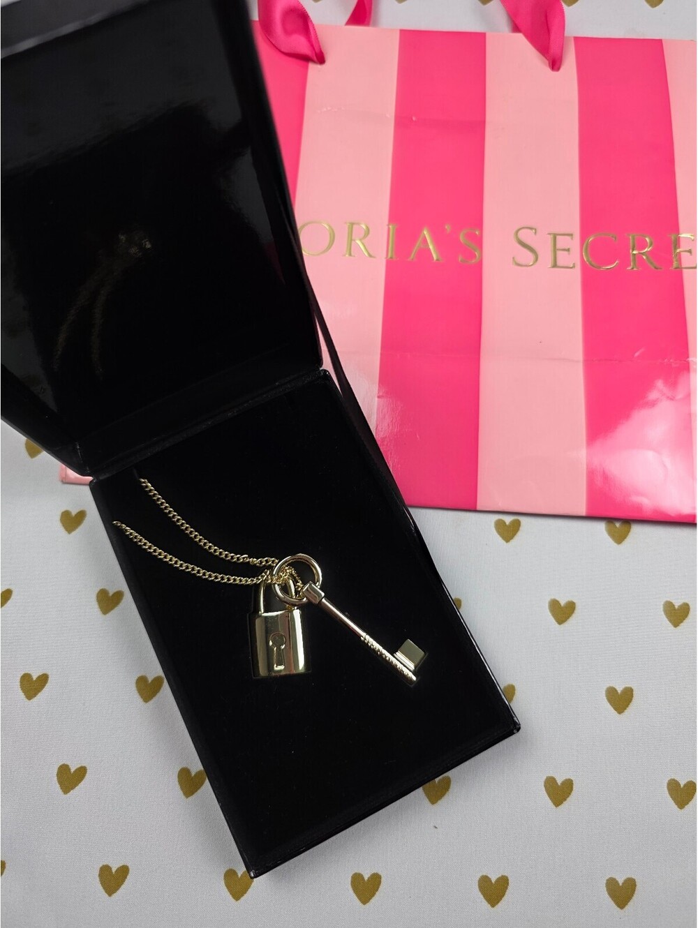 Victoria's Secret Scandalous Lock Key Necklace Gold Limited Edition Box